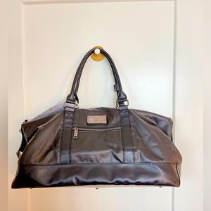 Duffel bag or gym bag (lifetime fitness)